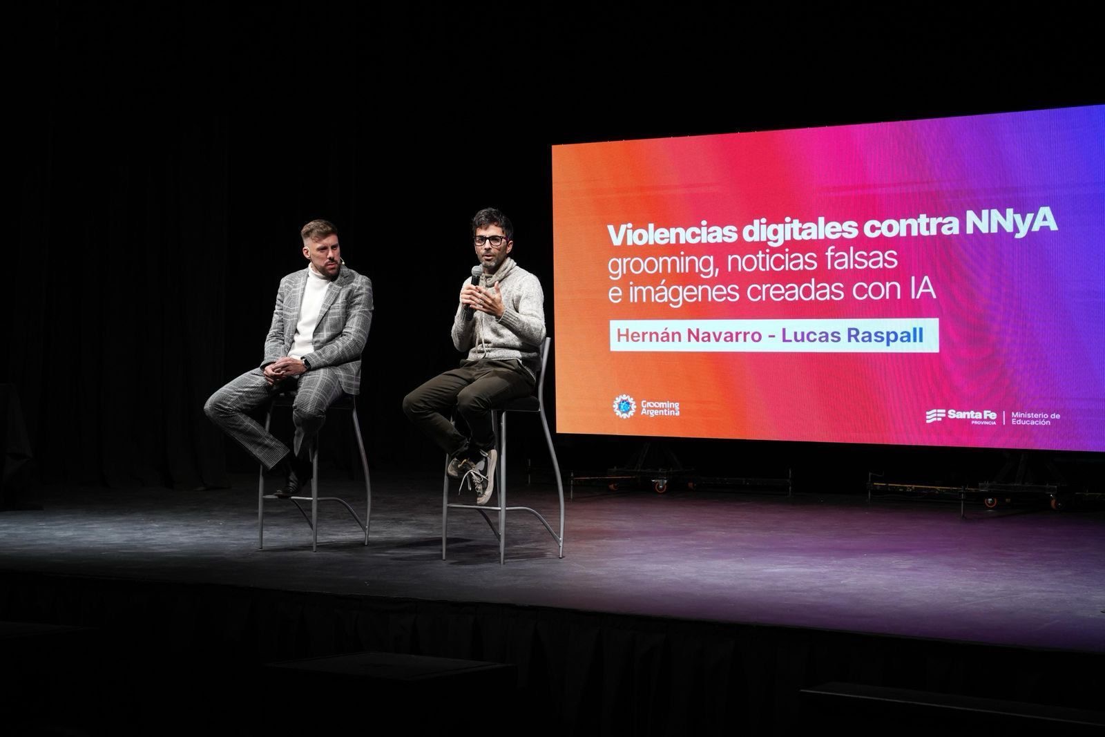 Lucas Raspall y Hernán Navarro en la capacitación de Educación Digital