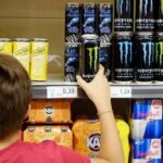 Proponen prohibir la venta de energizantes a menores en toda la provincia