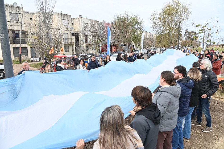 Inauguración de la nueva plaza de bolsillo de Paunero y Salvat en Rosario