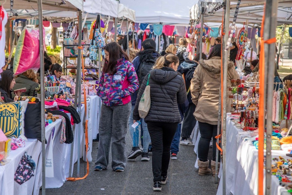Emprendimientos y stands de la Feria de Paternidades en Rosario
