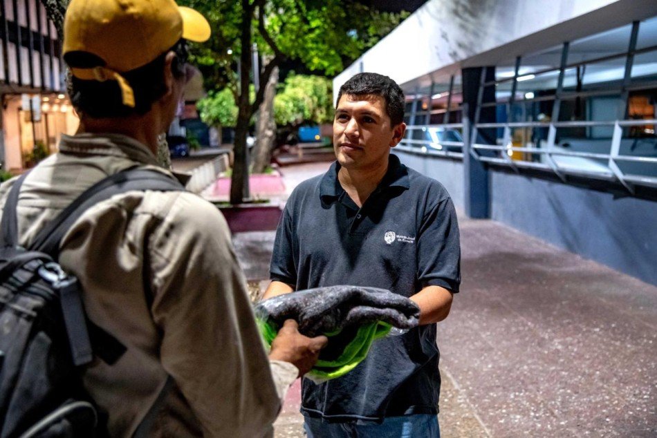 Intervención por situación de calle en Rosario durante el Operativo Invierno 2026