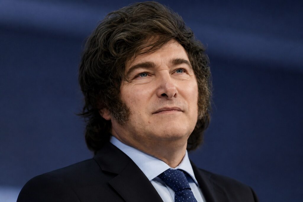 Javier Milei contra los medios tras la fake news sobre el padre de Messi