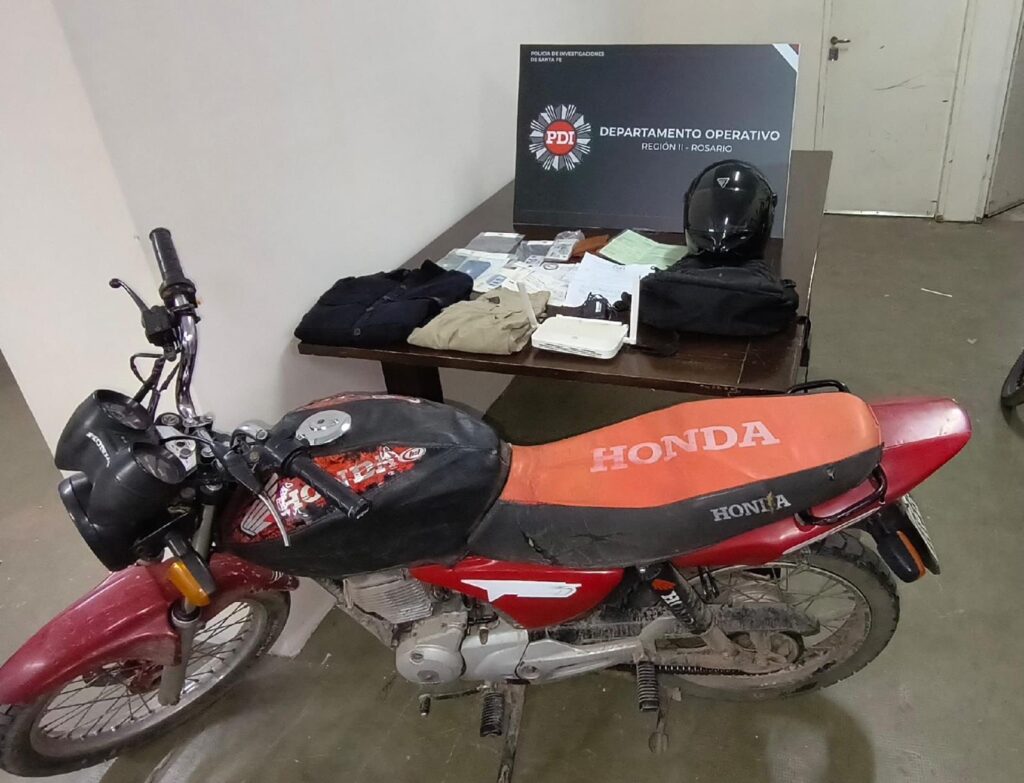 Motocicleta Honda secuestrada a la Banda de los Tucumanos en Rosario