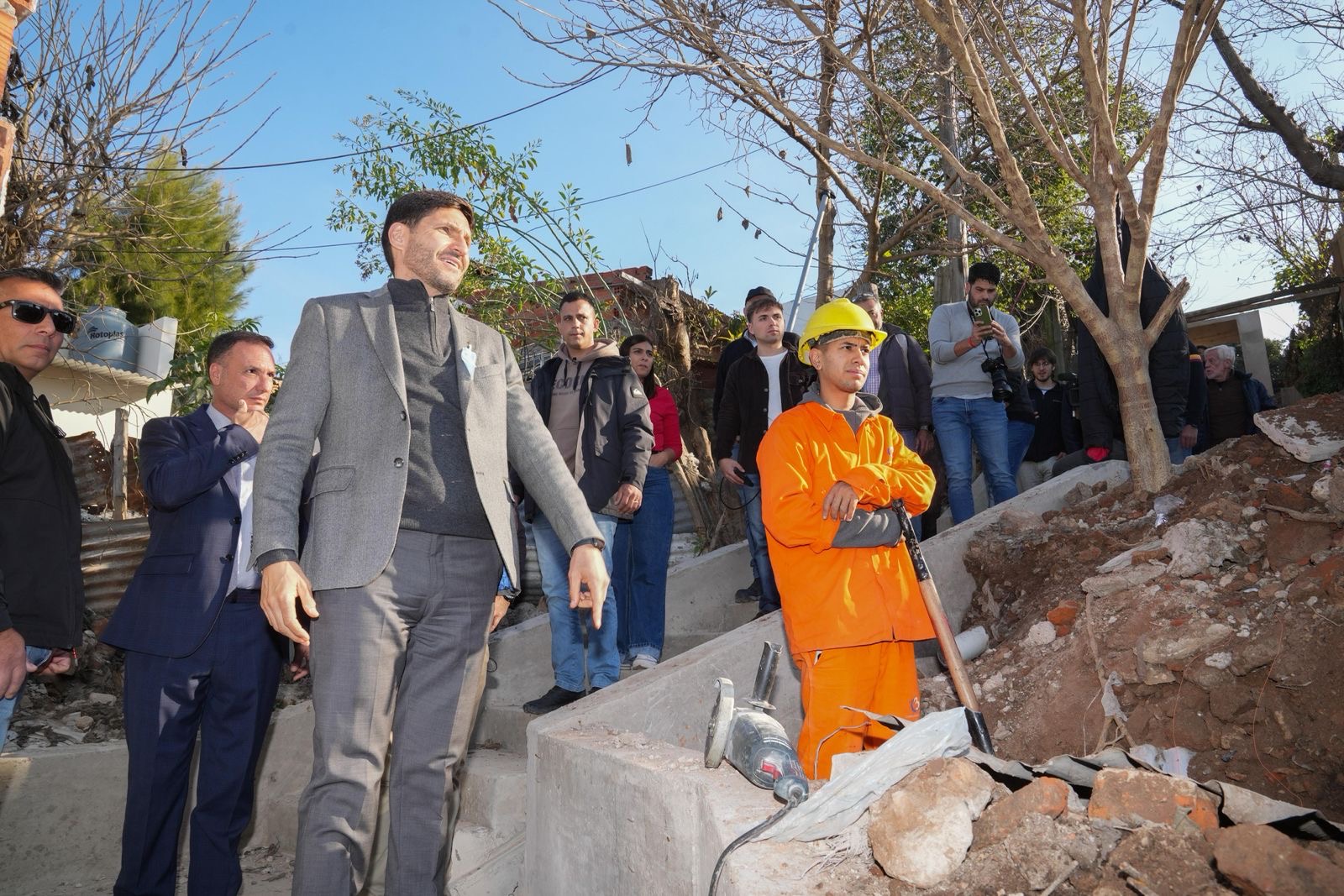 Obras de estabilización de viviendas en la barranca de Remanso Valerio, Granadero Baigorria