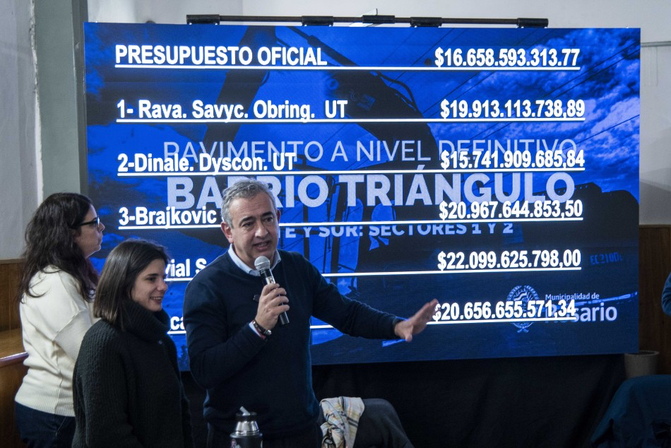 Ofertas y presupuesto de la pavimentación Triángulo y Moderno en pantalla