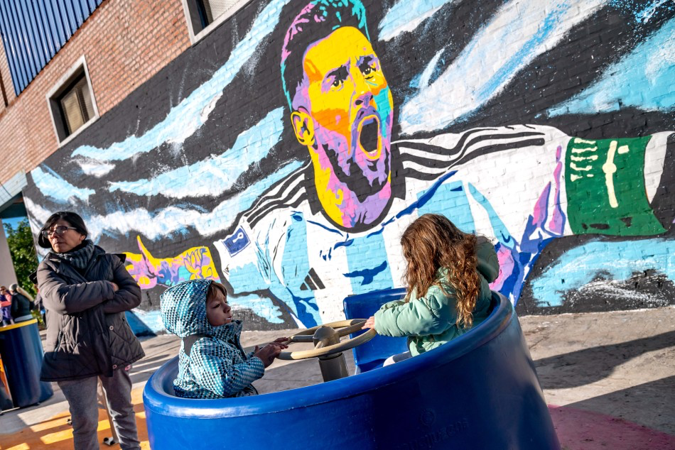 Mural de Messi en la Plaza de Bolsillo numero 100 de Rosario