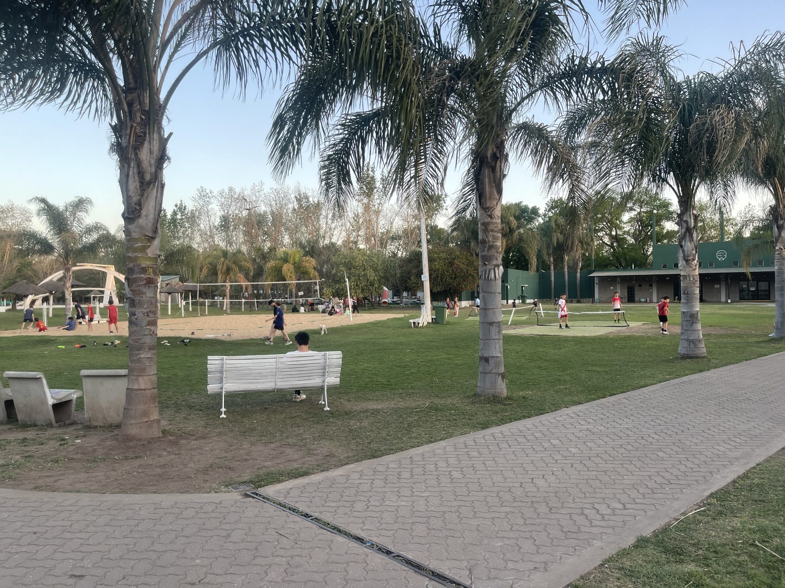 Espacios al aire libre del Professional Country Club Funes