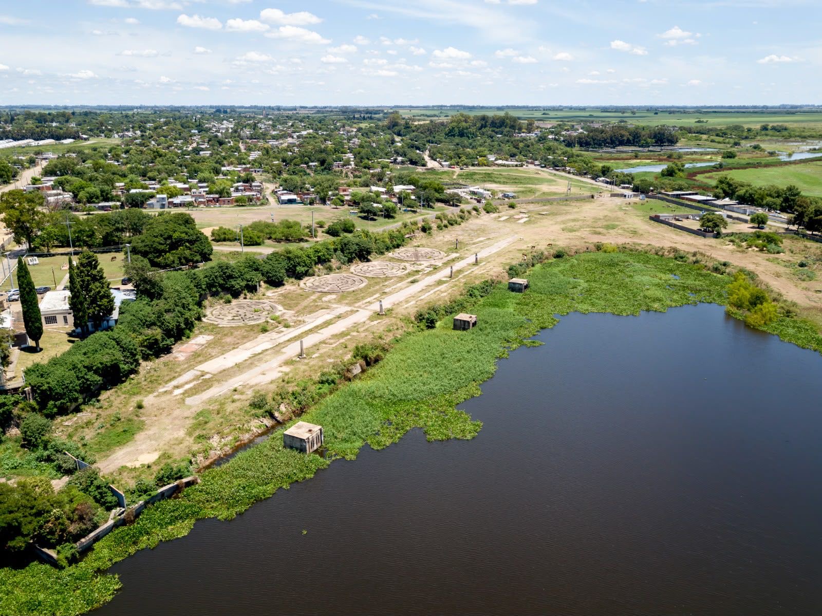 Vista del Puerto de Villa Constitución sobre el río Paraná