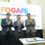 Pullaro lanzó el Fogafe: «Invertimos los recursos que ahorramos para que las pymes puedan crecer» El gobernador Maximiliano Pullaro durante la presentación del Fondo de Garantías Santa Fe en Rosario