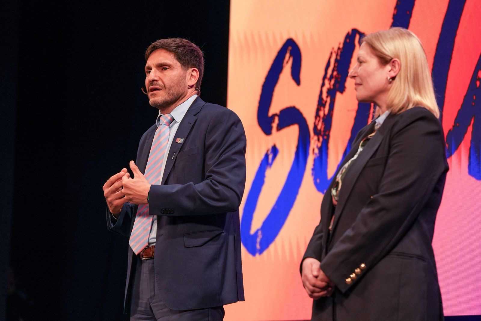 Encuentro de la democracia de soluciones: Pullaro y Gisela Scaglia en Santa Fe
