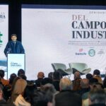 Pullaro en el seminario Del campo a la industria de Carsfe en el Puerto de Santa Fe