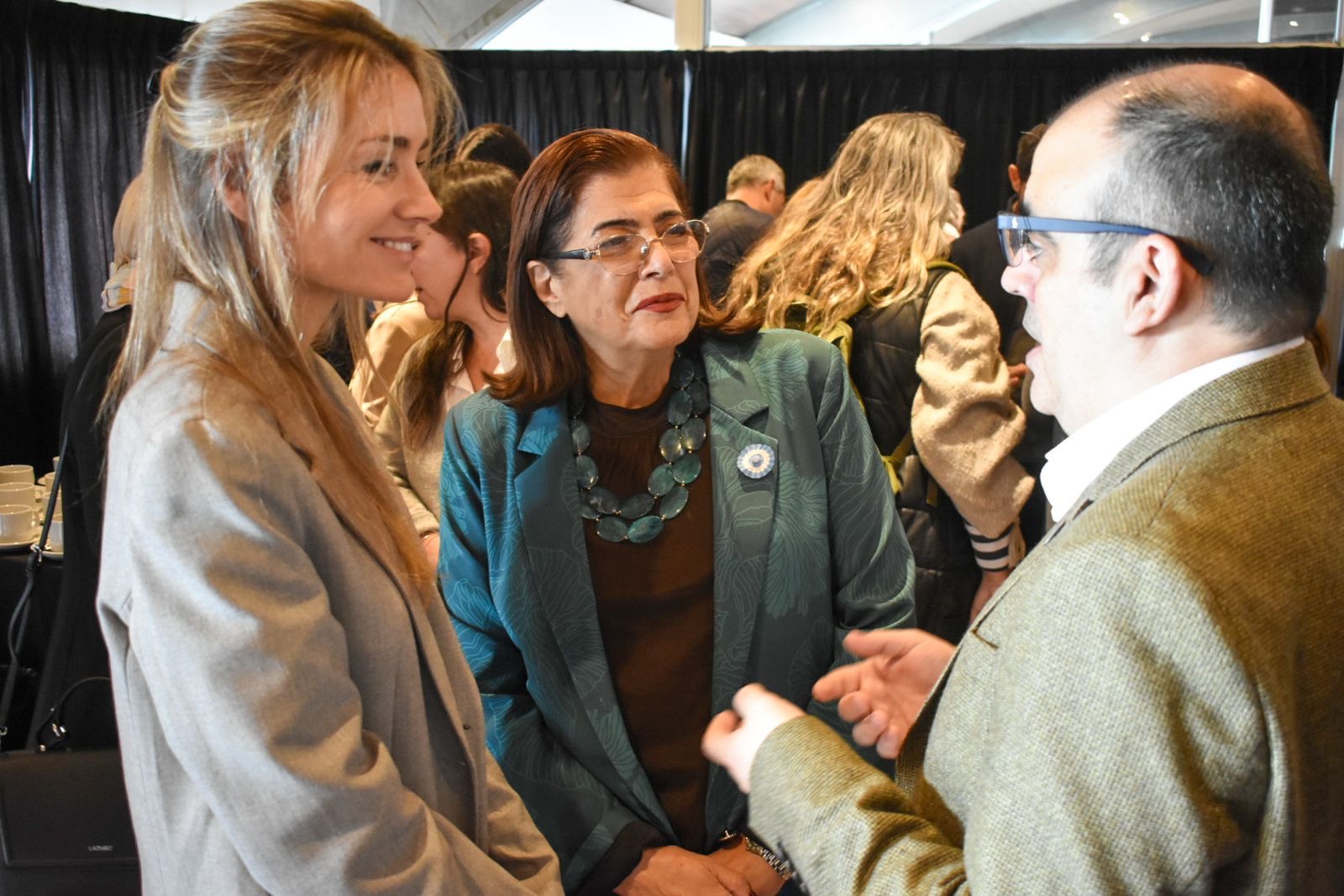 Autoridades provinciales y municipales en la presentación del Santa Fe Business Forum en Rosario
