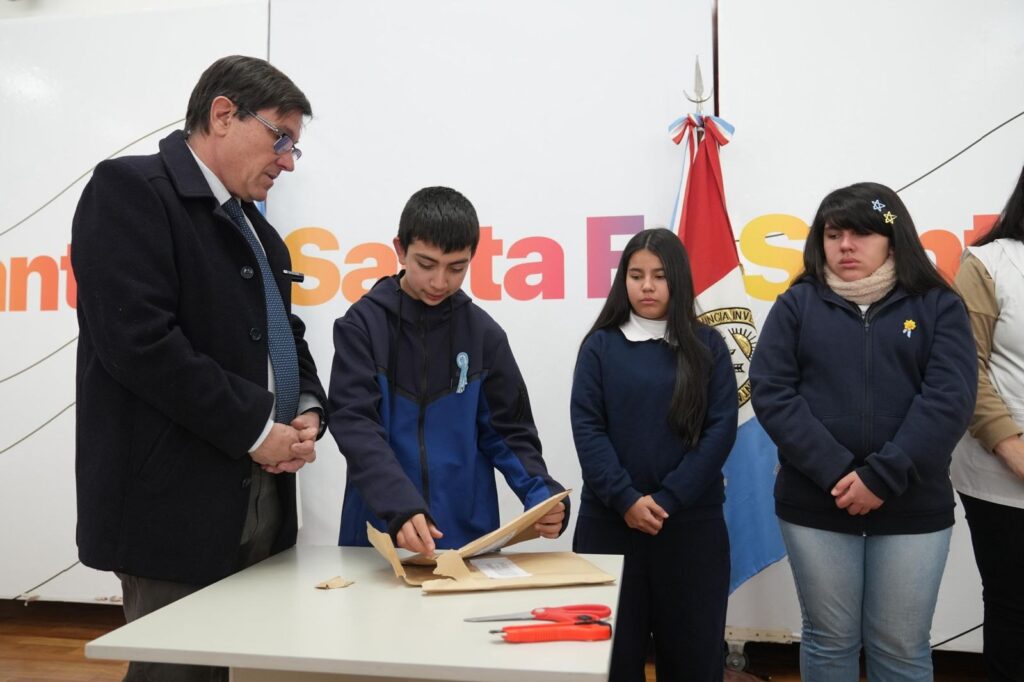 Abre Escuela: apertura de sobres de la licitación por 30 aulas en Rosario