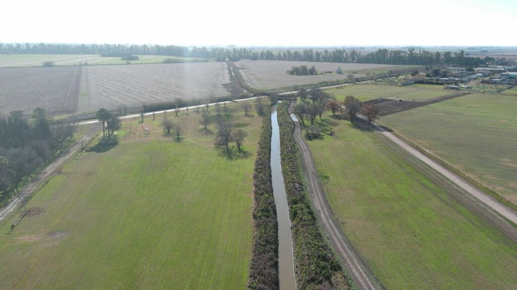 Vista aérea del canal del Arroyo Frías