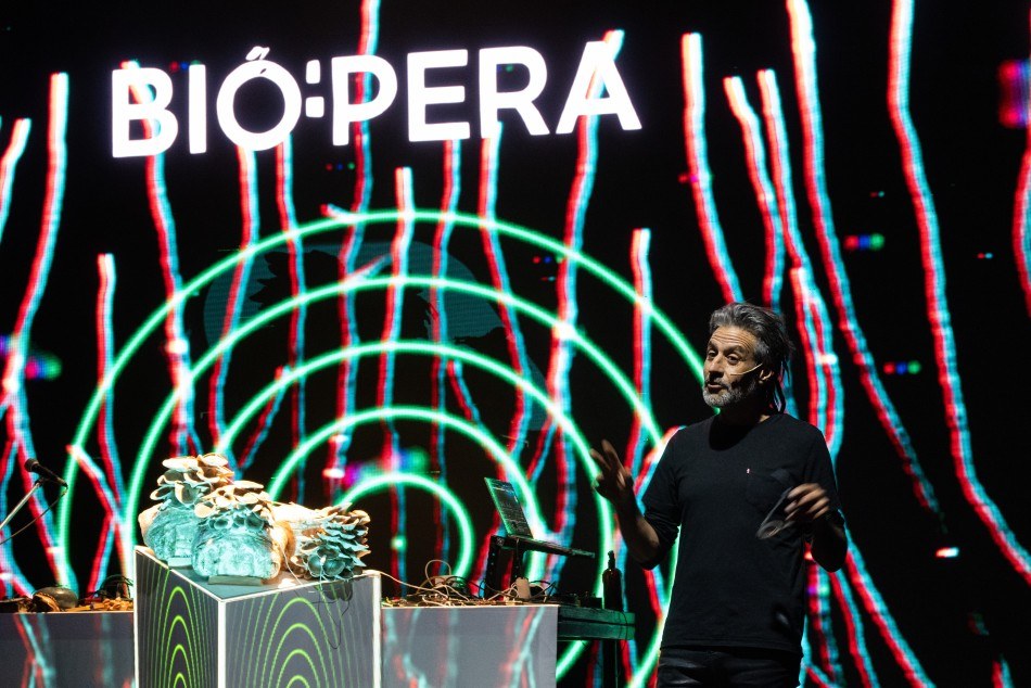 Biópera 3D, experiencia inmersiva de bioarte en el fulldome del CAM