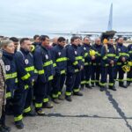 Misión internacional: la brigada de rescatistas de Santa Fe ya viaja a Venezuela con 8 toneladas de equipos técnicos Rescatistas de Santa Fe formados junto al avión Hércules antes de viajar a Venezuela