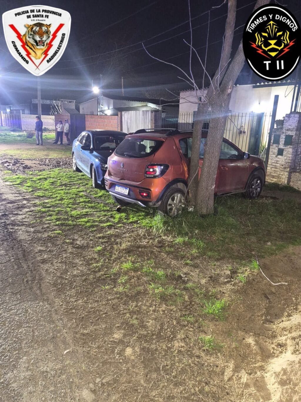 Un VW Vento chocó a un Renault Sandero estacionado en Rosario
