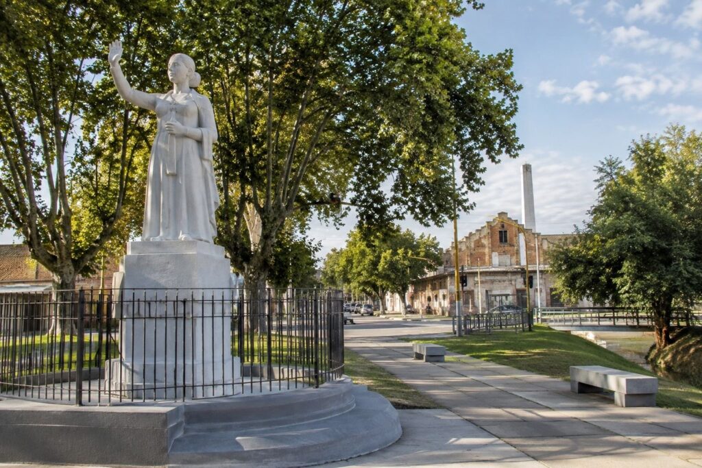 Monumento a Eva Perón en el barrio Saladillo, Rosario