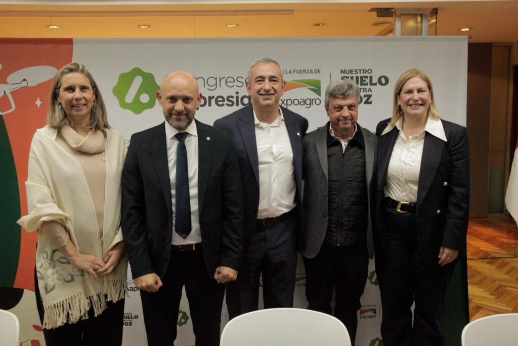 Presentación del Congreso Aapresid en Buenos Aires con autoridades de Santa Fe y de Aapresid