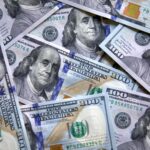 BCRA habilitó las cuentas sueldo en dólares: qué cambia