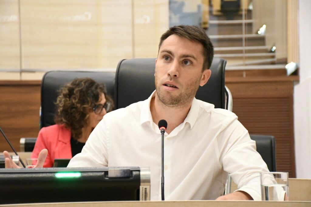El concejal Mariano Romero en el Concejo Municipal de Rosario