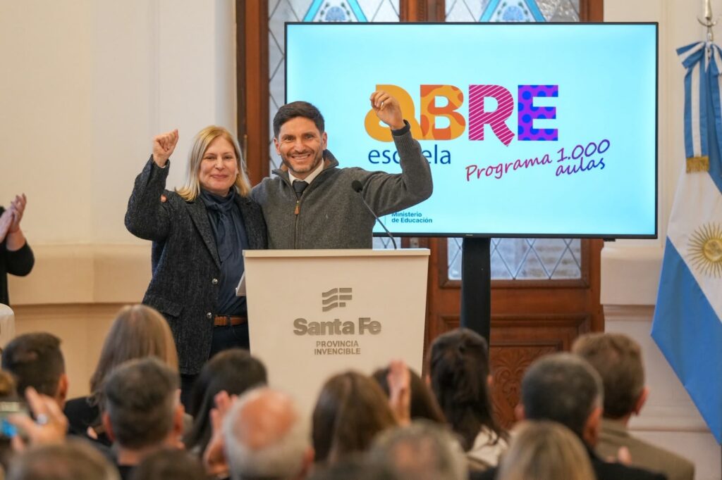 Programa Mil Aulas ABRE Escuela del Gobierno de Santa Fe