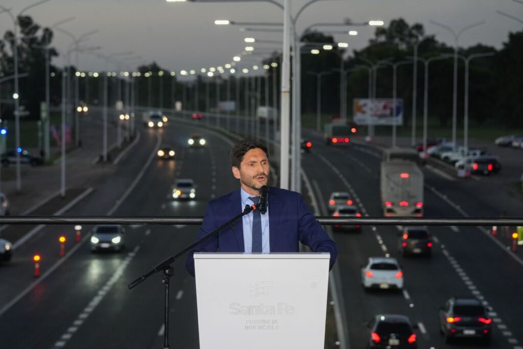 El ministro Enrico presenta la segunda etapa del tercer carril de la autopista Rosario–Santa Fe