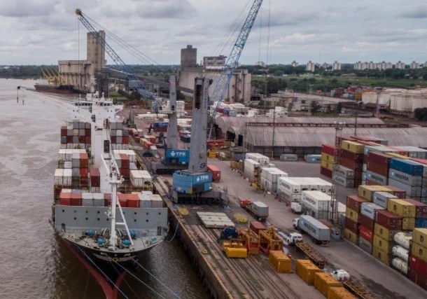 Terminal portuaria del Gran Rosario, principal nodo agroexportador del país