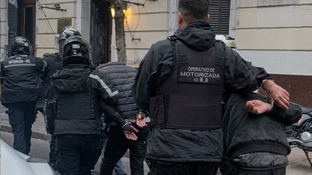 Robo con inhibidores en Rosario: cinco detenidos de una banda de cordobeses