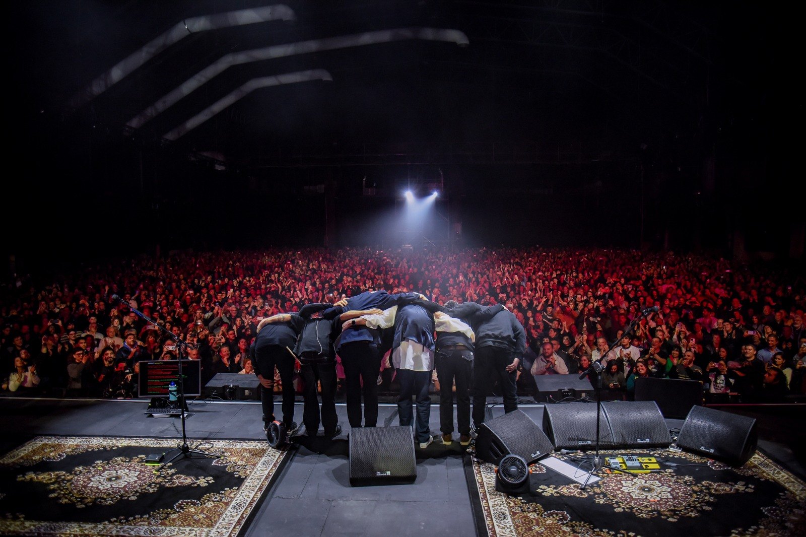 El saludo final de la banda ante el Metropolitano colmado