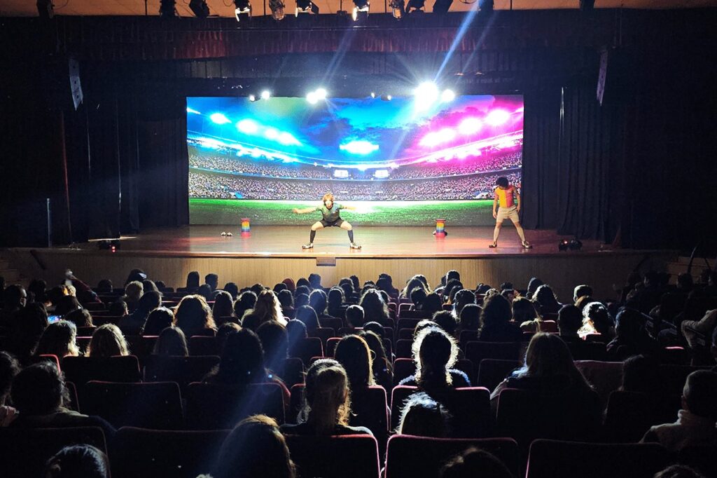 Teatro Aldo Braga colmado durante las vacaciones de invierno en San Lorenzo