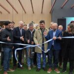 Santa Fe llevó a La Rural su modelo de desarrollo productivo y renovó su compromiso con el campo Autoridades cortan la cinta en la inauguración del stand de Santa Fe en la Exposición Rural de Palermo
