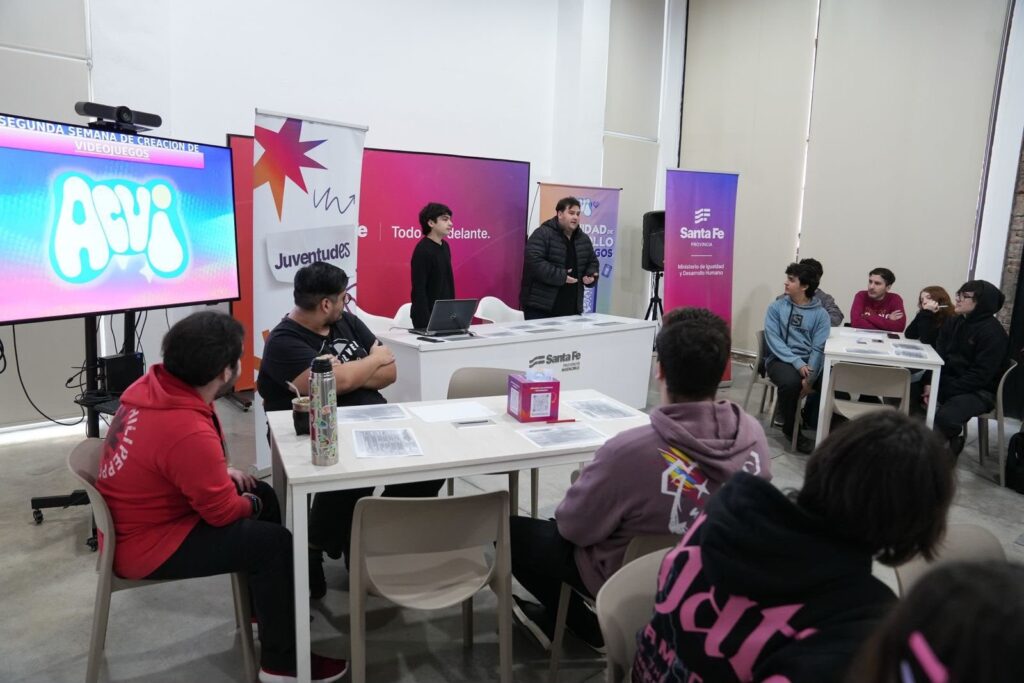 Jóvenes en la segunda Semana de Creación de Videojuegos de Santa Fe, en Rosario